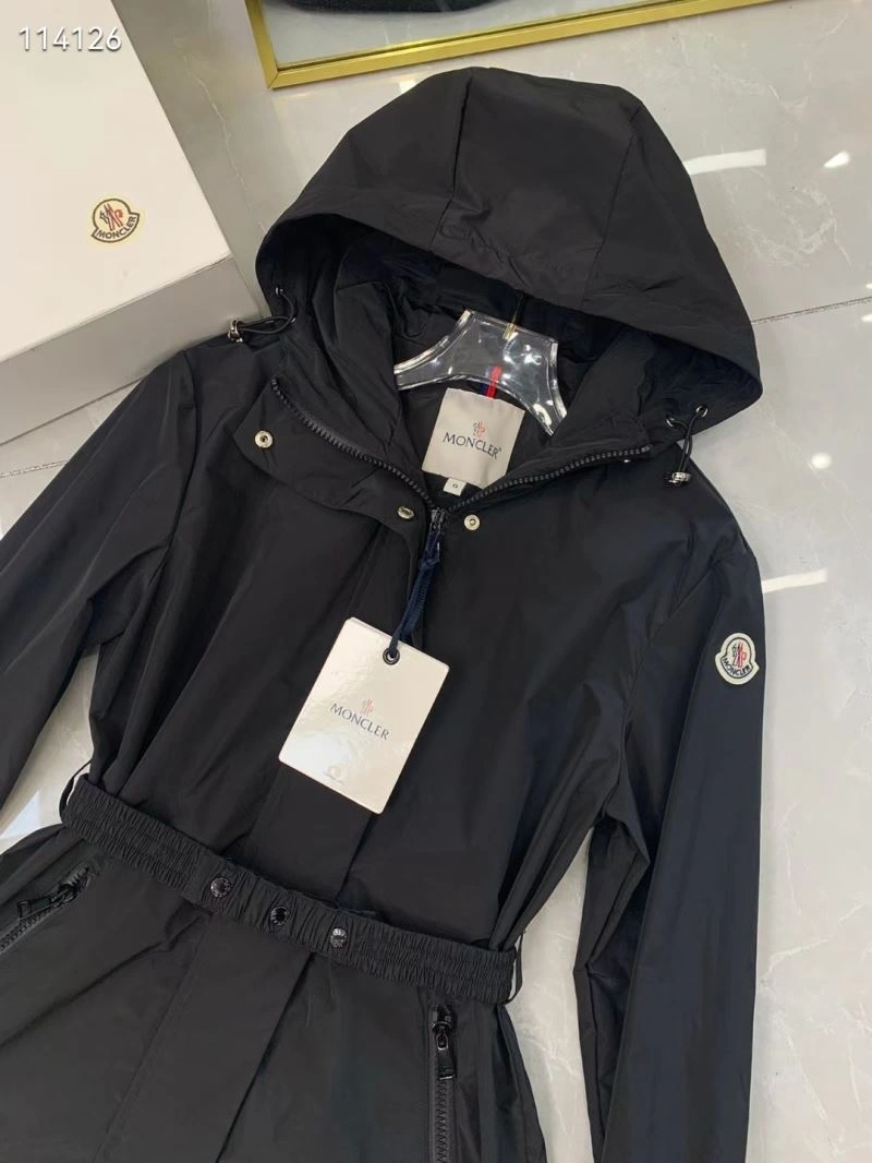Moncler Outwear Attractive 143347
