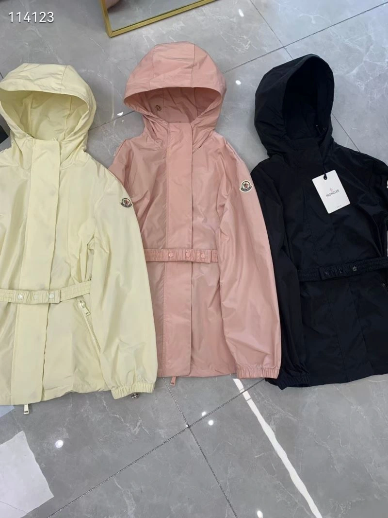 Moncler Outwear Attractive 143347