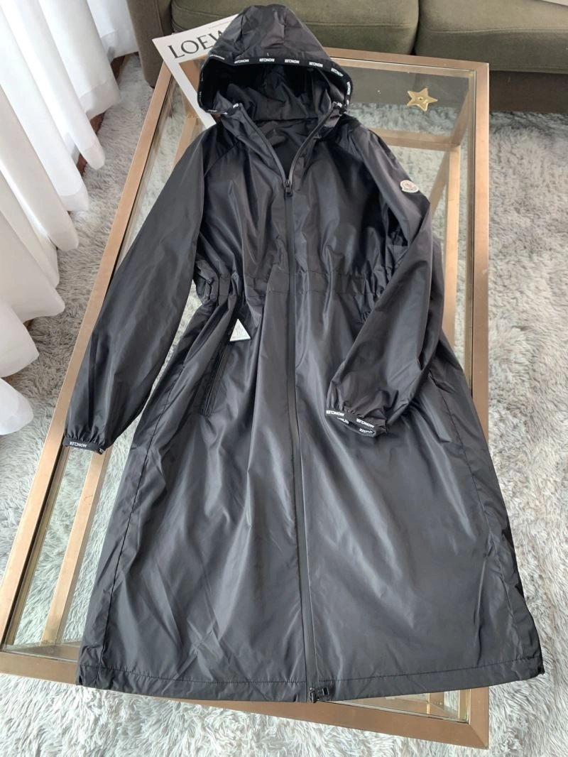 FlexibleFit Moncler Outwear 143344