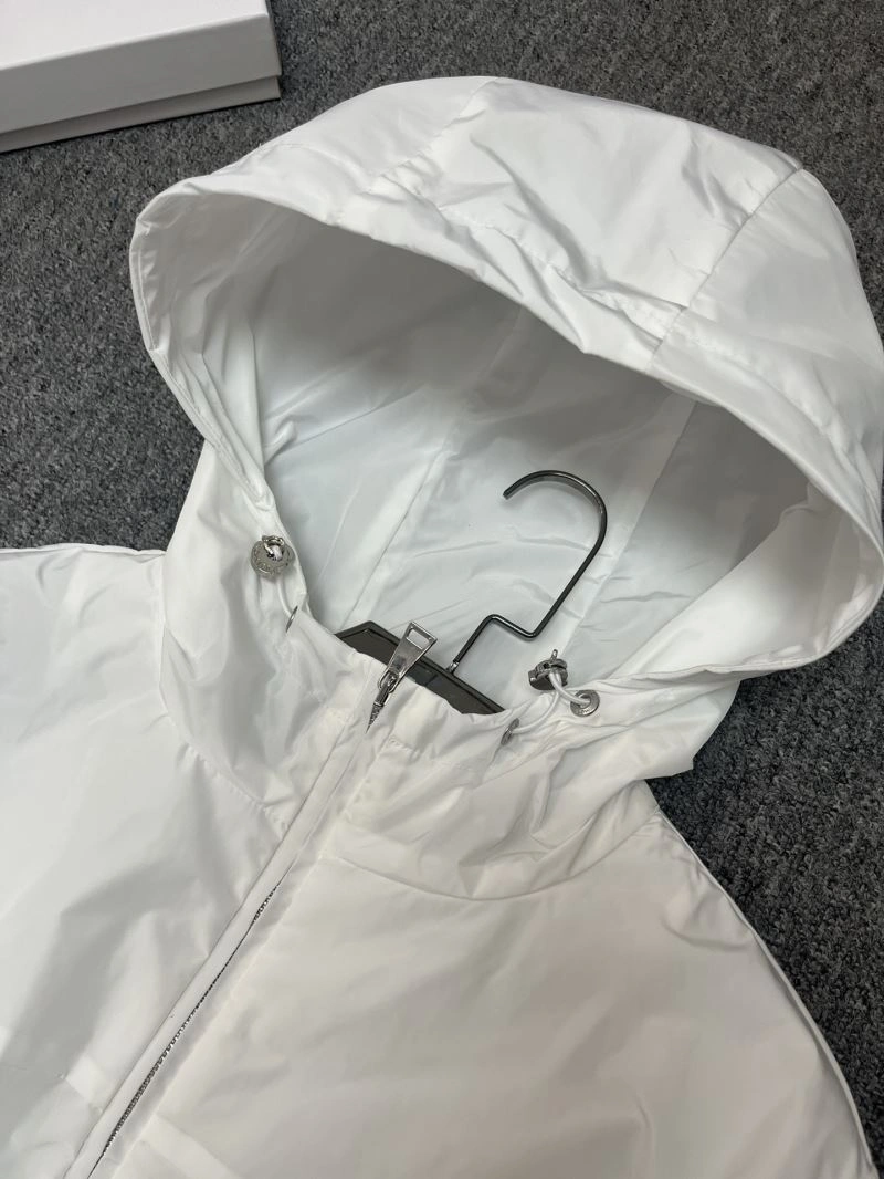Moncler Outwear MultiPurpose 143327