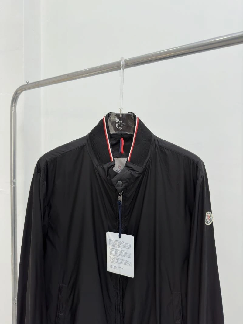 Cozy Moncler Outwear 143336