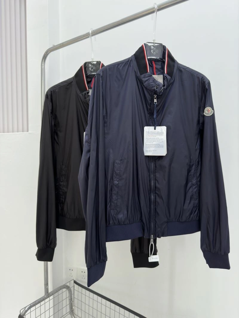 HighPerformance Moncler Outwear 143332