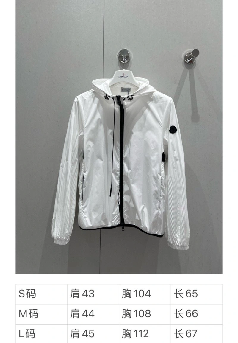 Bold Moncler Outwear 139715