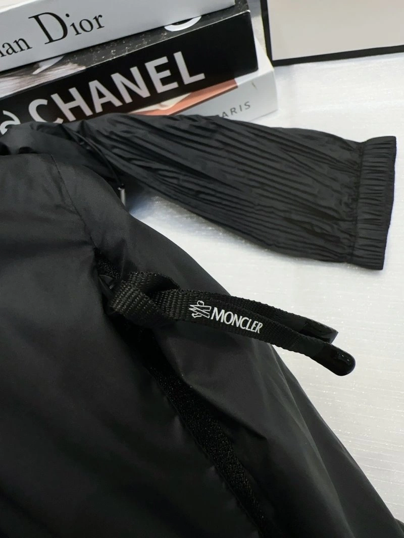 Moncler Outwear Refined 139719