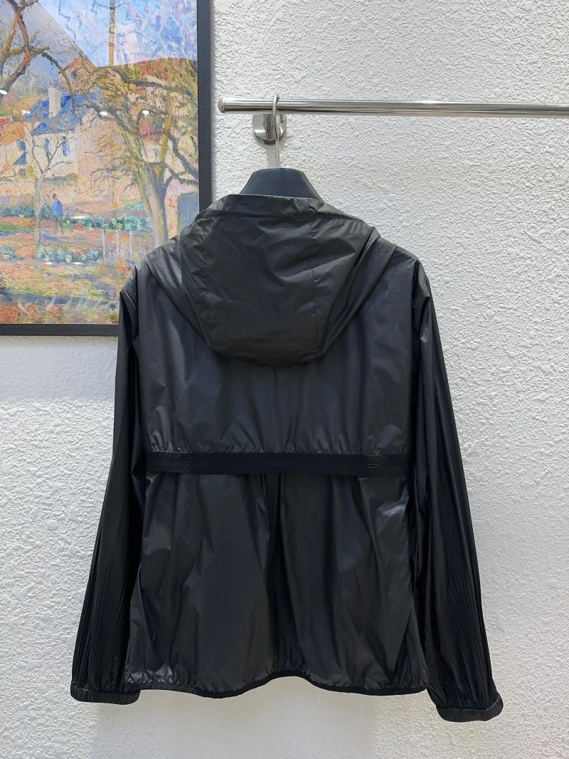 Moncler Outwear Refined 139719