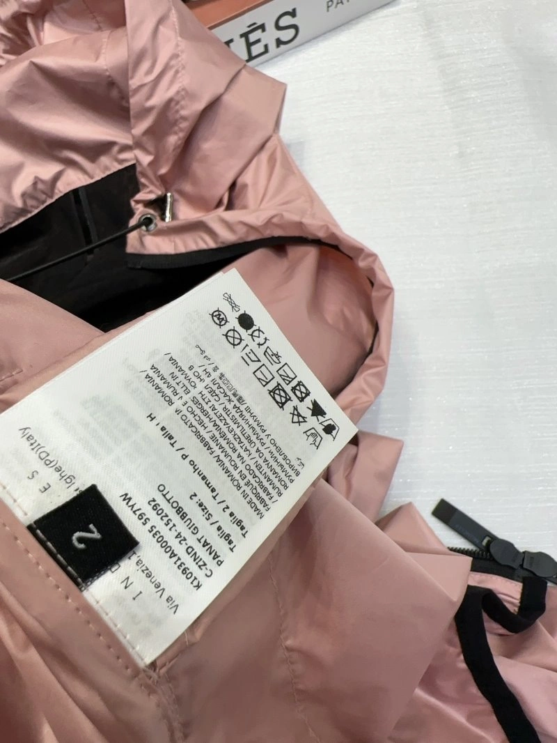 Moncler Outwear Resilient 139718