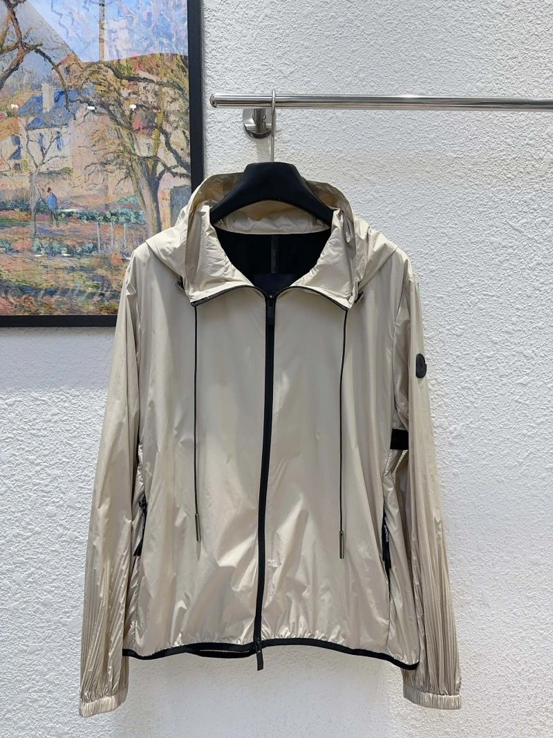 Moncler Outwear FlexibleFit 139707