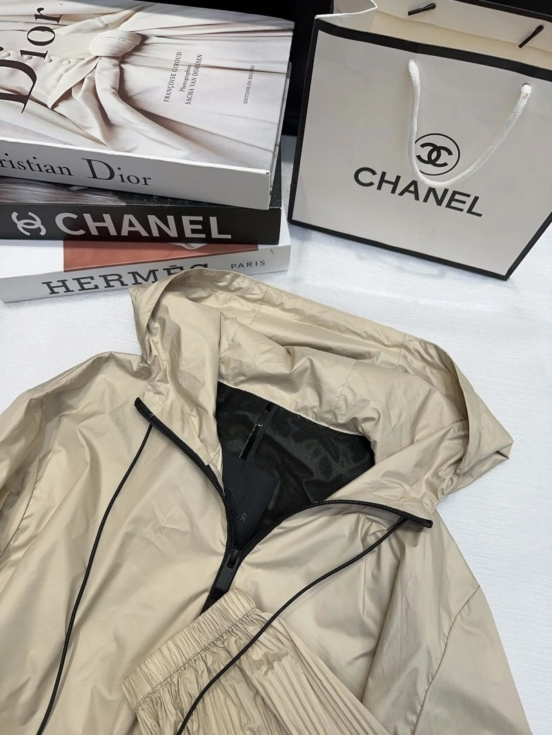 Moncler Outwear FlexibleFit 139707