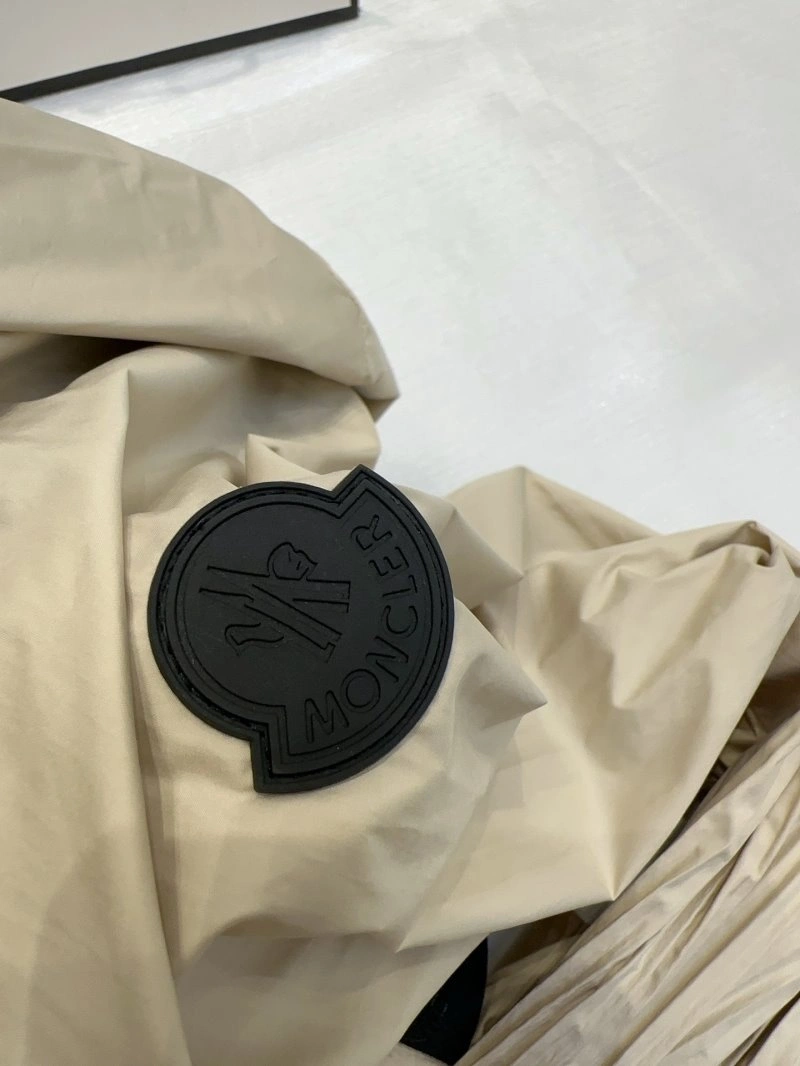 Moncler Outwear FlexibleFit 139707