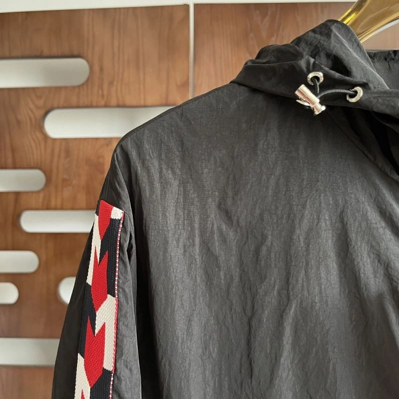 Moncler Outwear GoAnywhere 142551