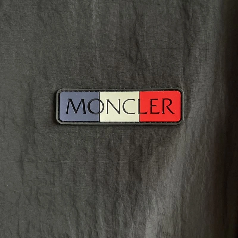 Moncler Outwear GoAnywhere 142551