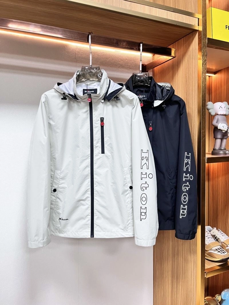 Bold Moncler Outwear 142548