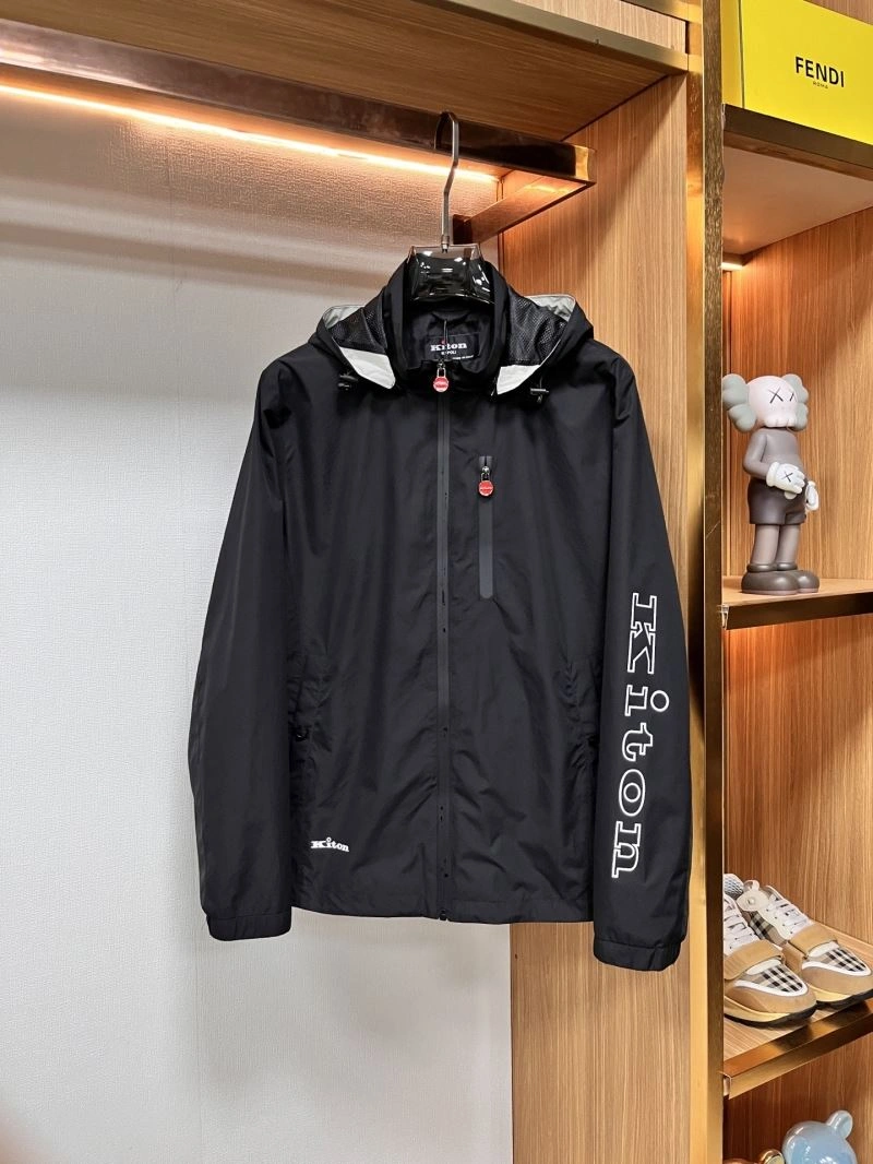 Bold Moncler Outwear 142548