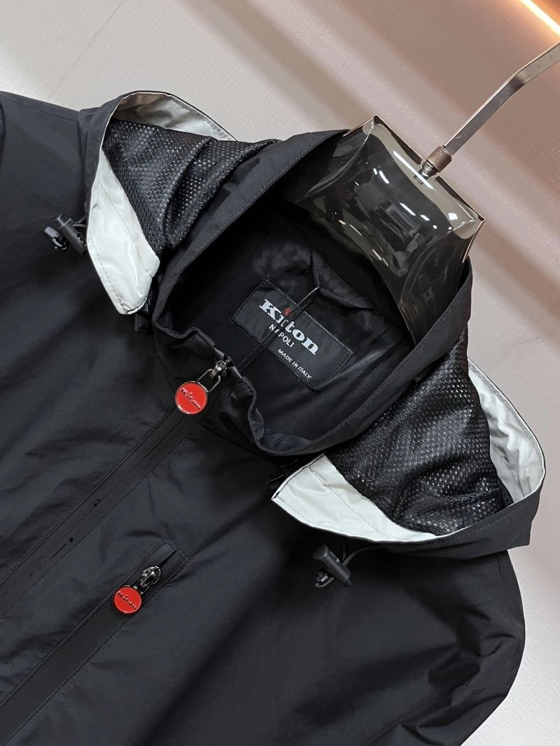 Bold Moncler Outwear 142548