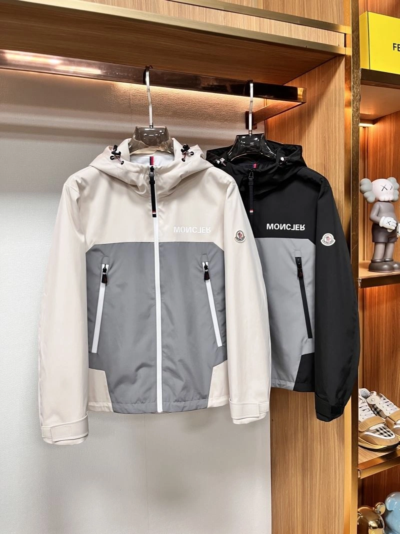 Flexible Moncler Outwear 142531