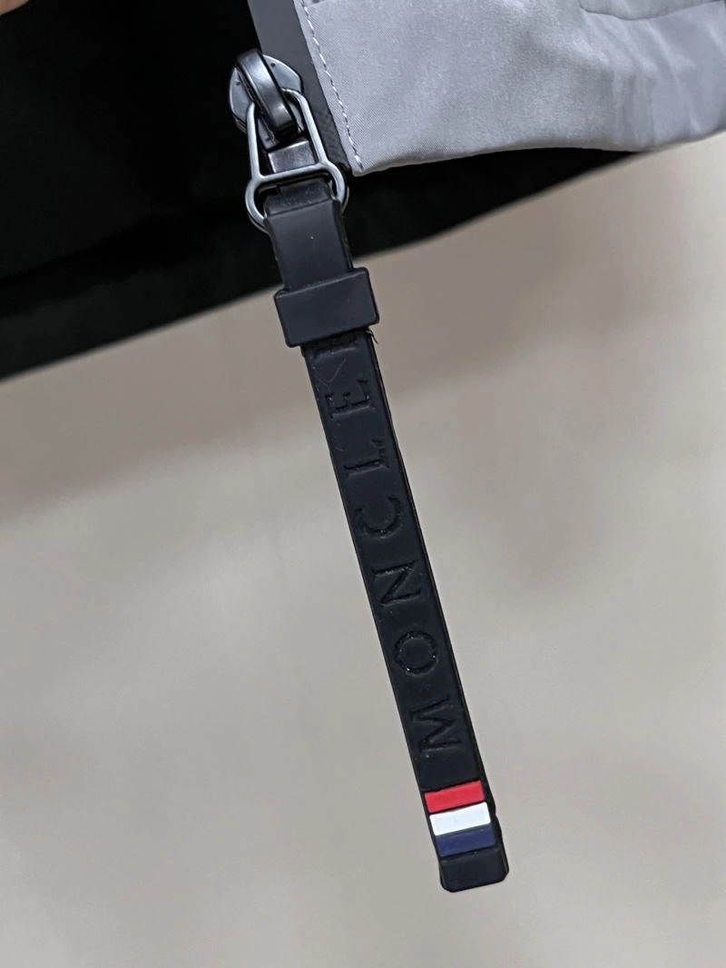 Flexible Moncler Outwear 142531