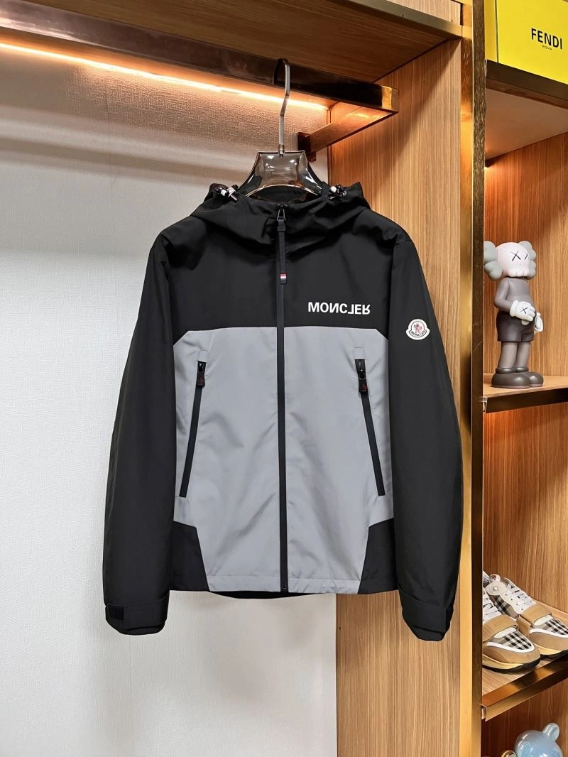 Flexible Moncler Outwear 142531