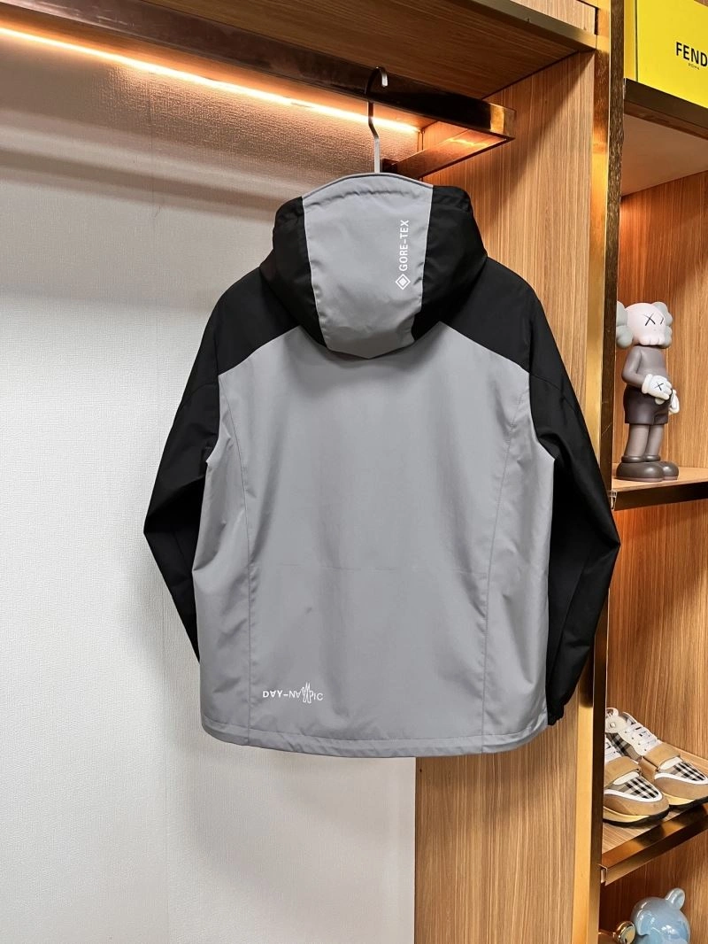 Flexible Moncler Outwear 142531