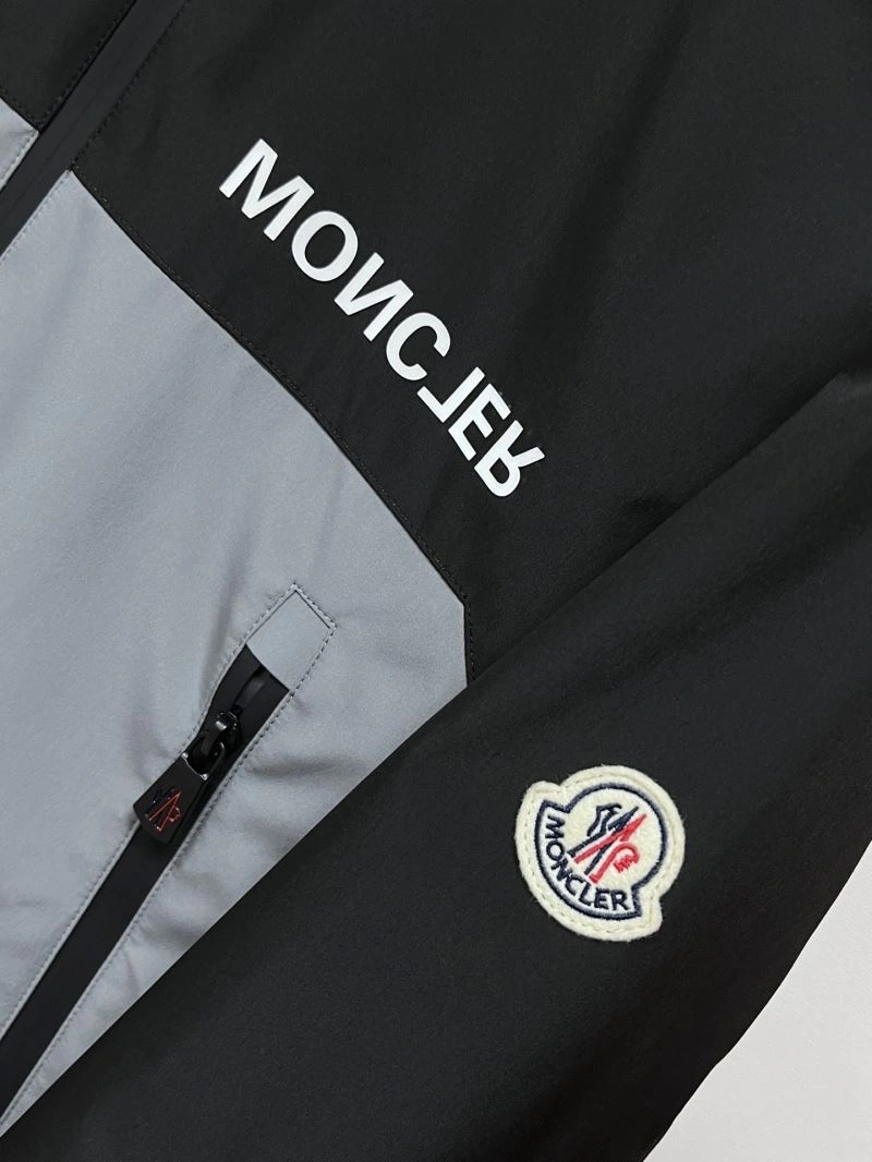 Flexible Moncler Outwear 142531