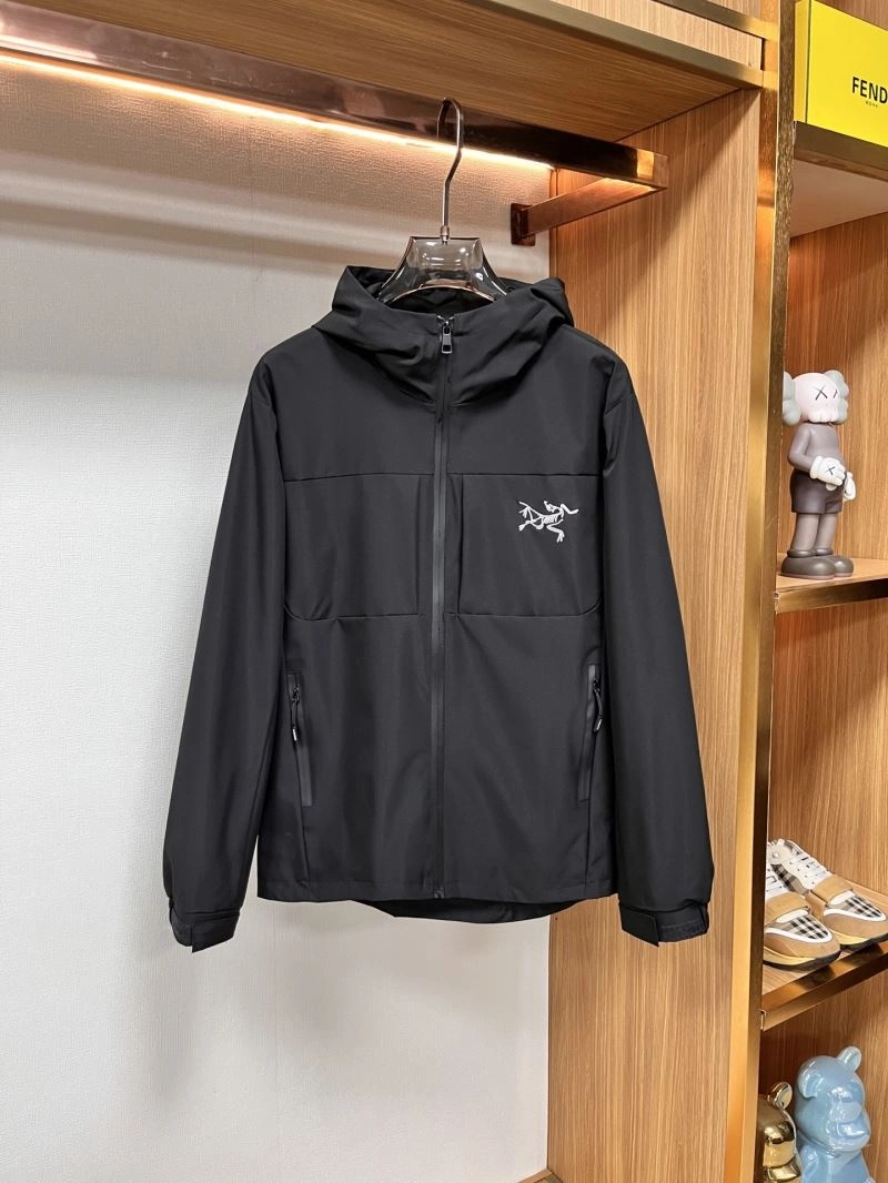 Moncler Outwear Efficient 142528