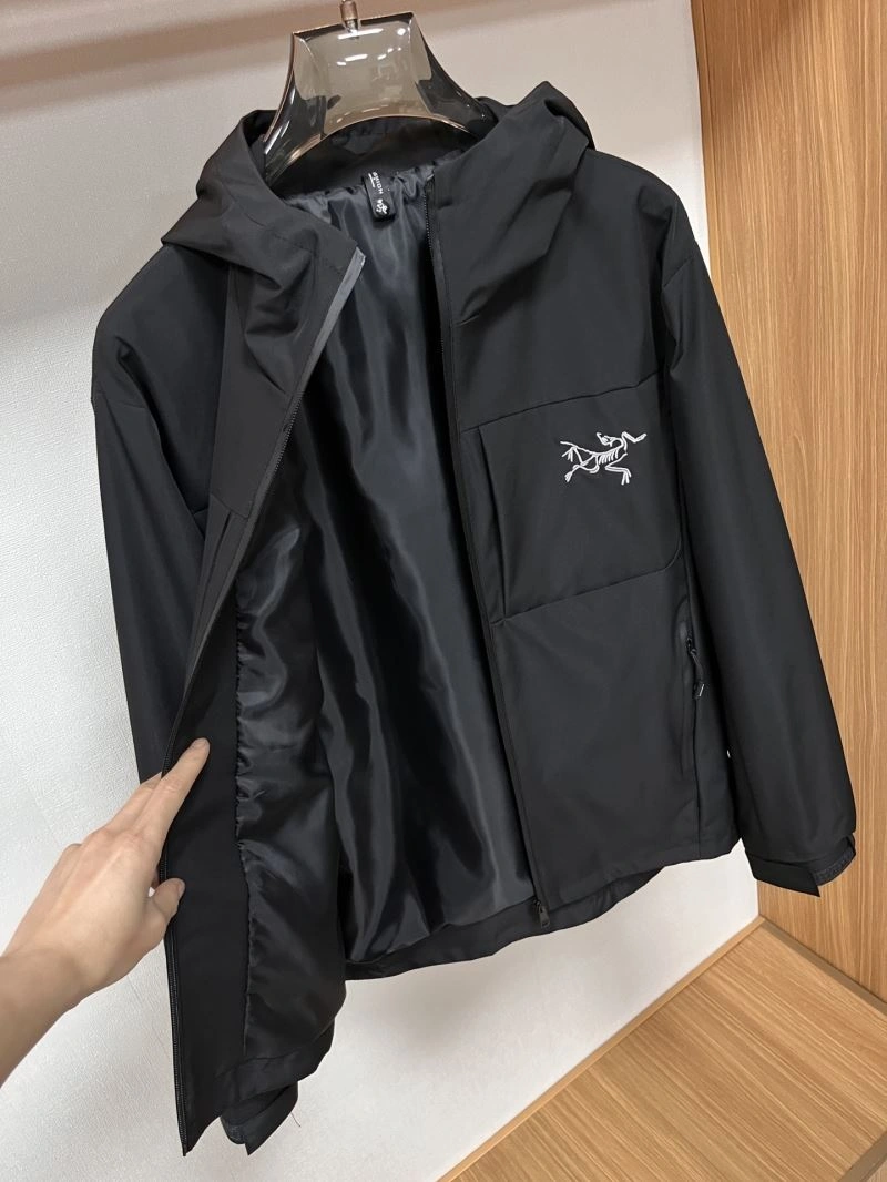 Moncler Outwear Efficient 142528