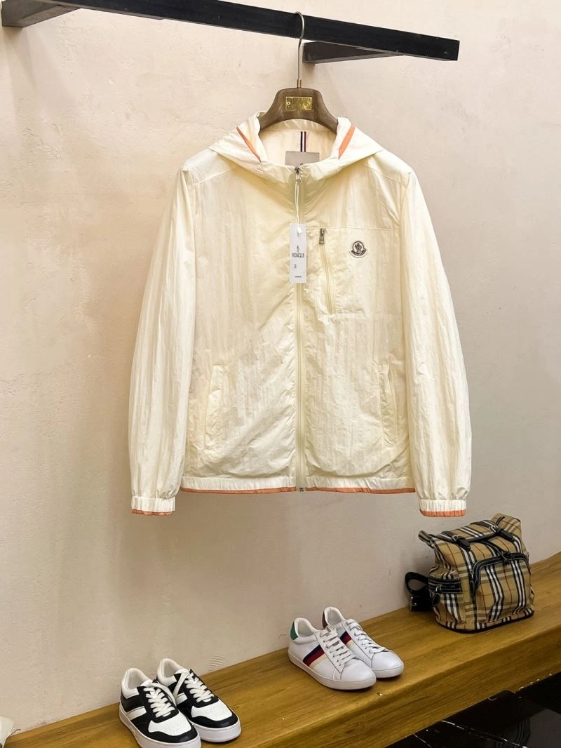 WellDesigned Moncler Outwear 142527