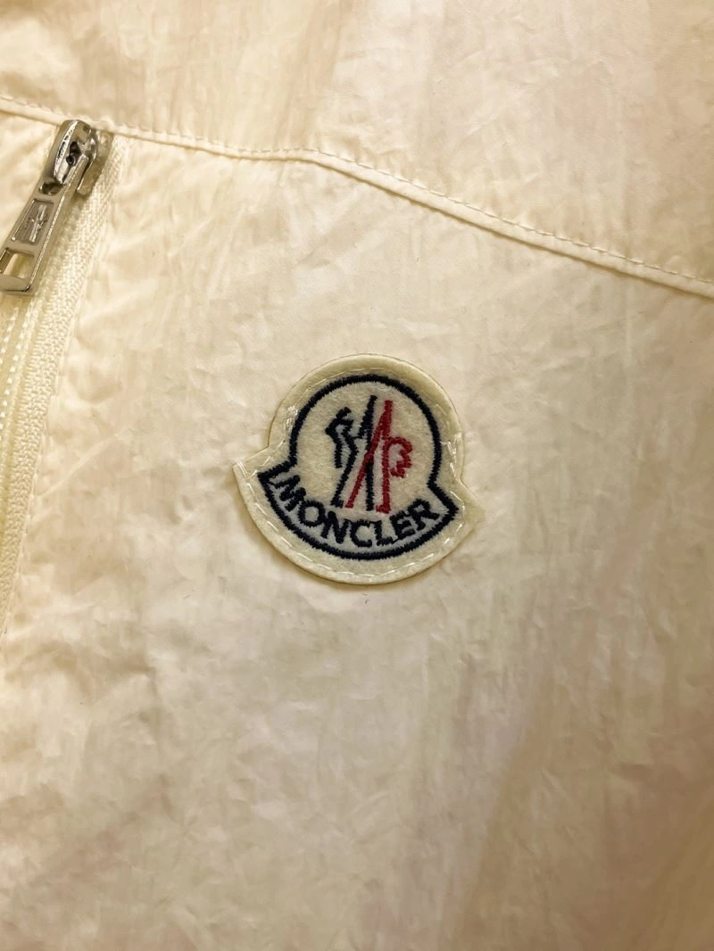WellDesigned Moncler Outwear 142527
