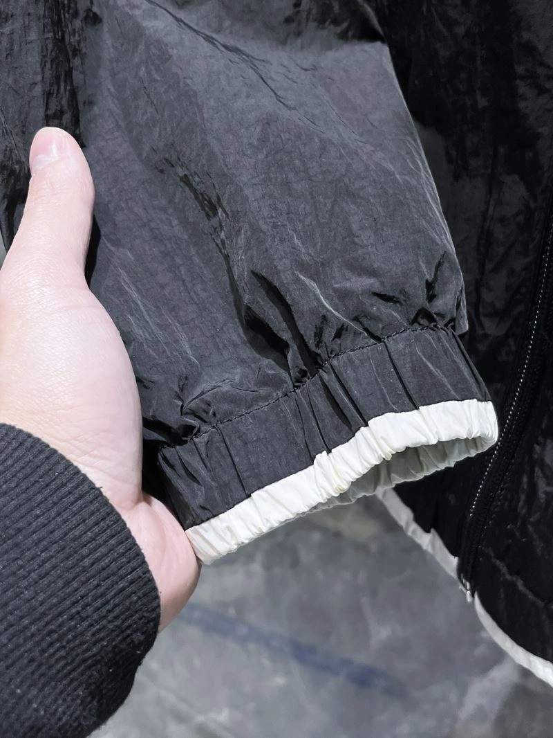 Moncler Outwear Durable 142530