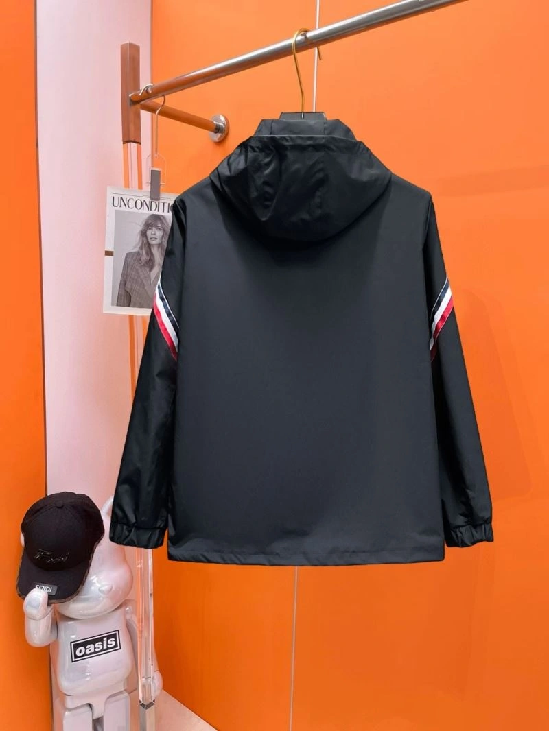 ComfortFit Moncler Outwear 142533