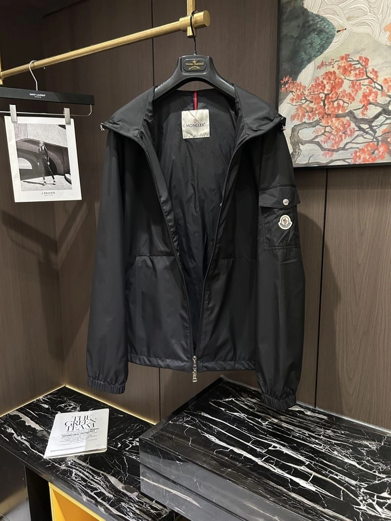 Moncler Outwear QuickDry 142525