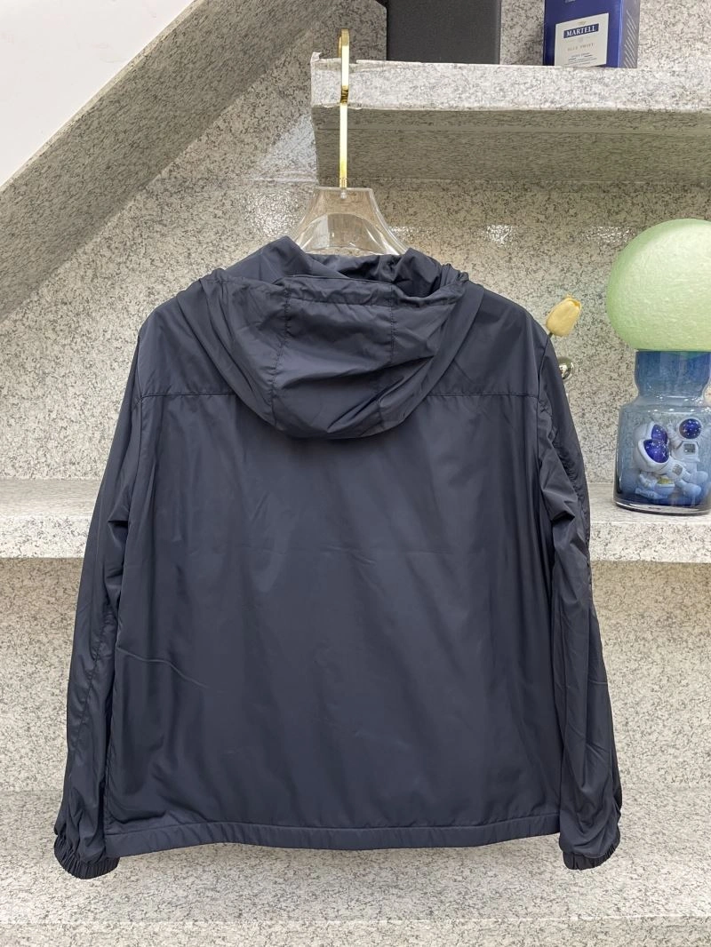 QuickDry Moncler Outwear 142526
