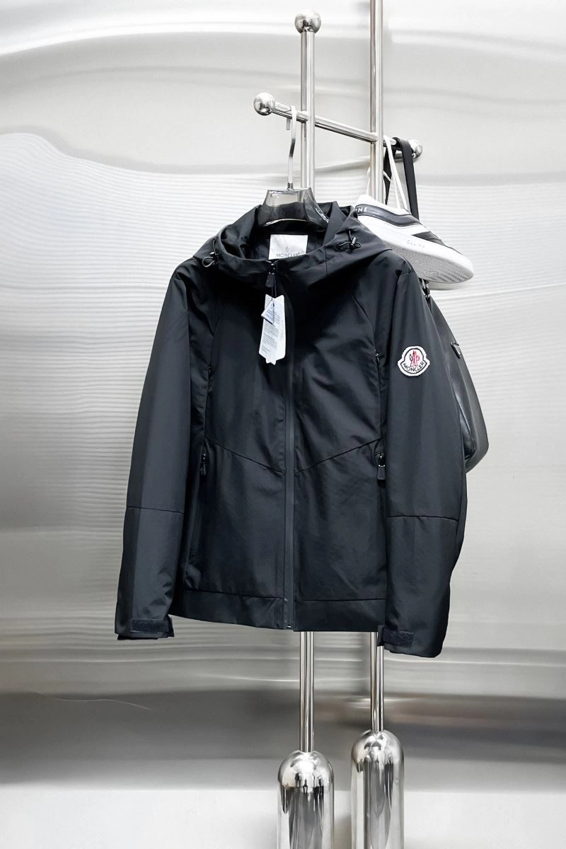 Moncler Outwear SoftTouch 142540