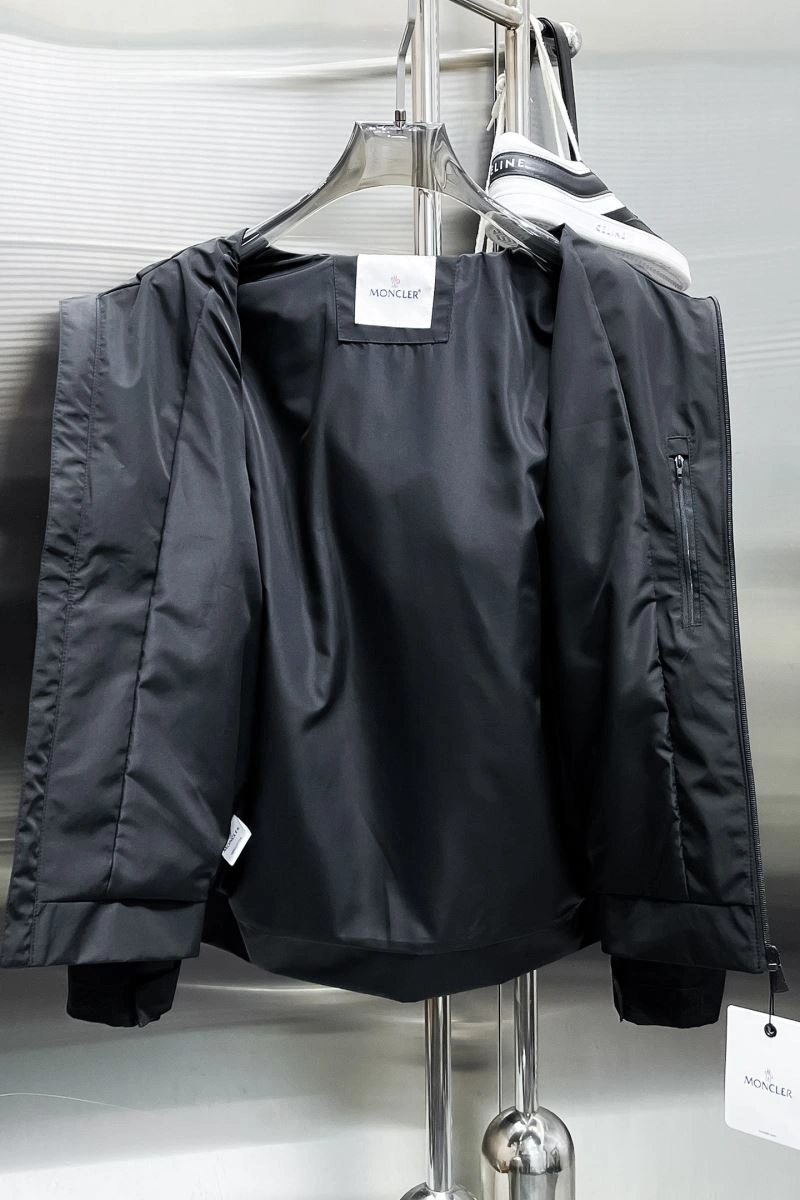 Moncler Outwear SoftTouch 142540