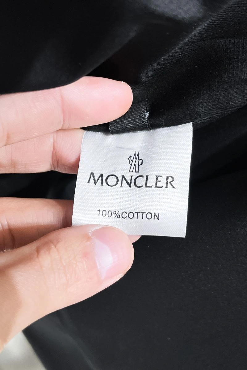 Moncler Outwear SoftTouch 142540