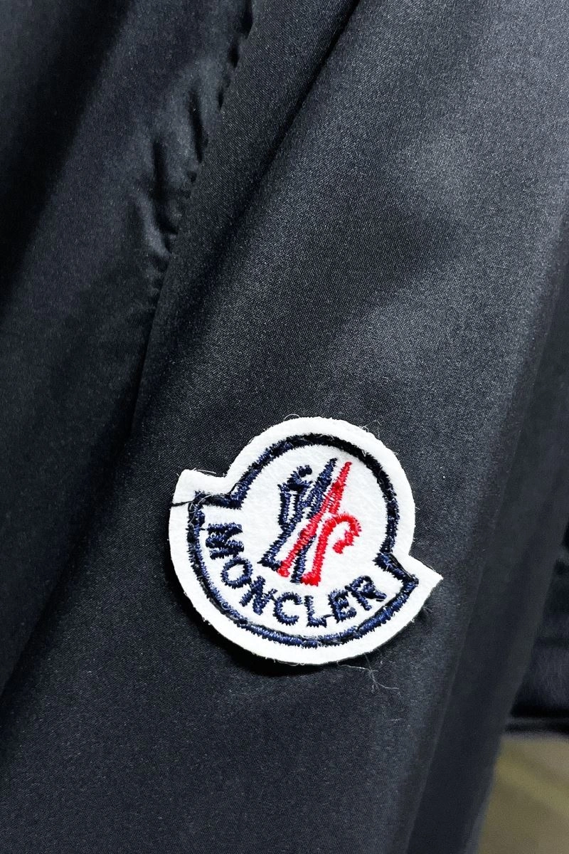 Moncler Outwear WellDesigned 142522