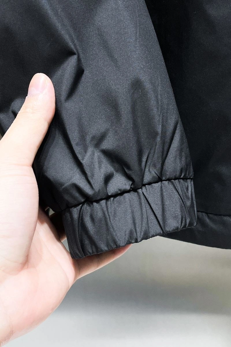Moncler Outwear WellDesigned 142522