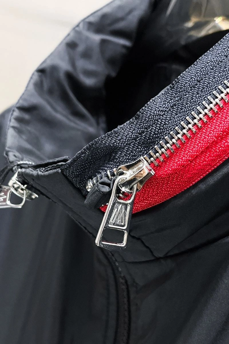 Moncler Outwear WellDesigned 142522