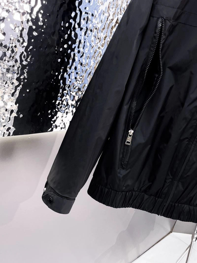 Moncler Outwear BestValue 142519