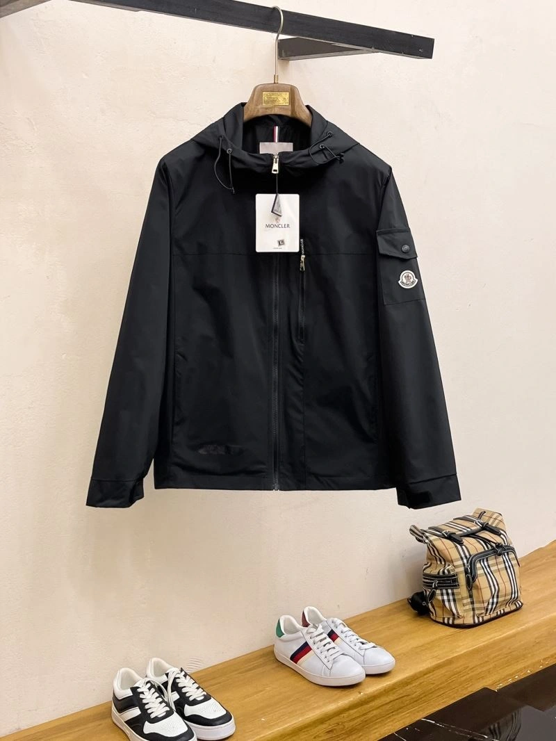 Moncler Outwear Snug 142518
