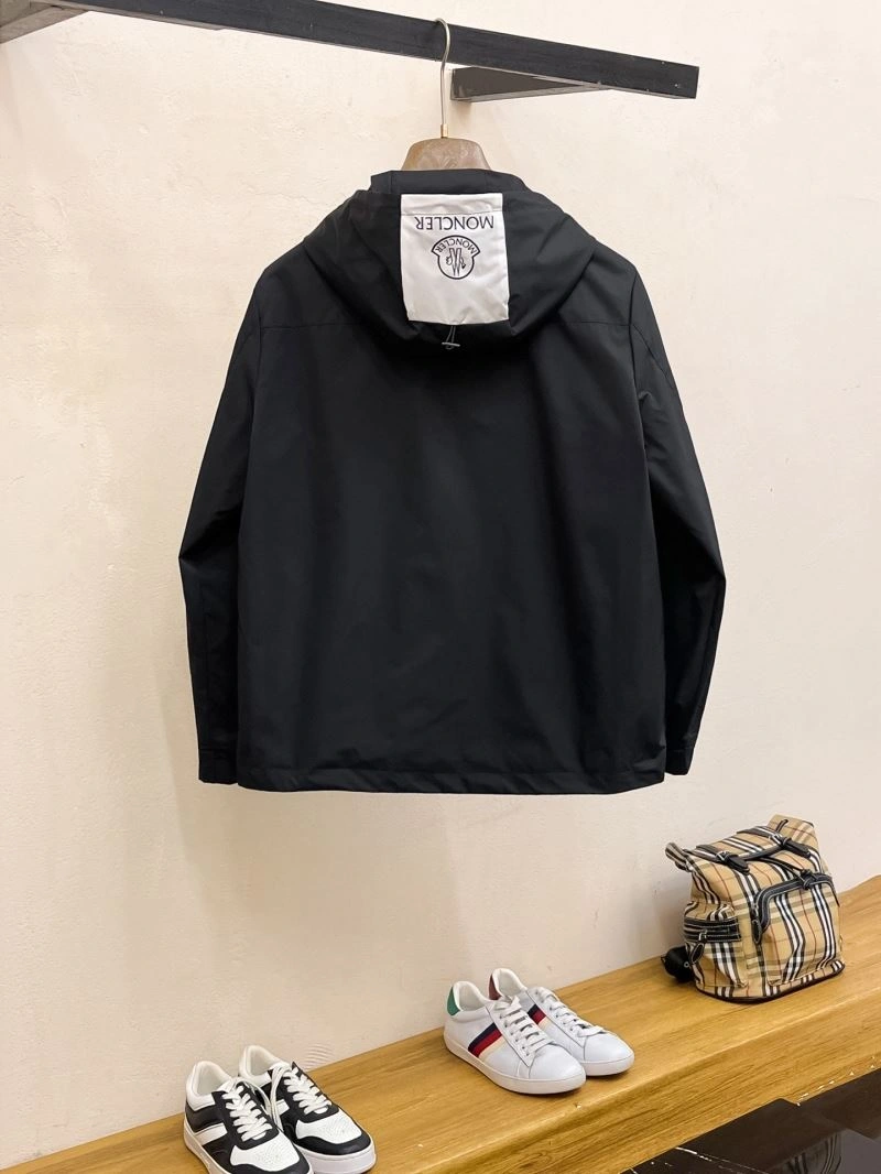 Moncler Outwear Snug 142518