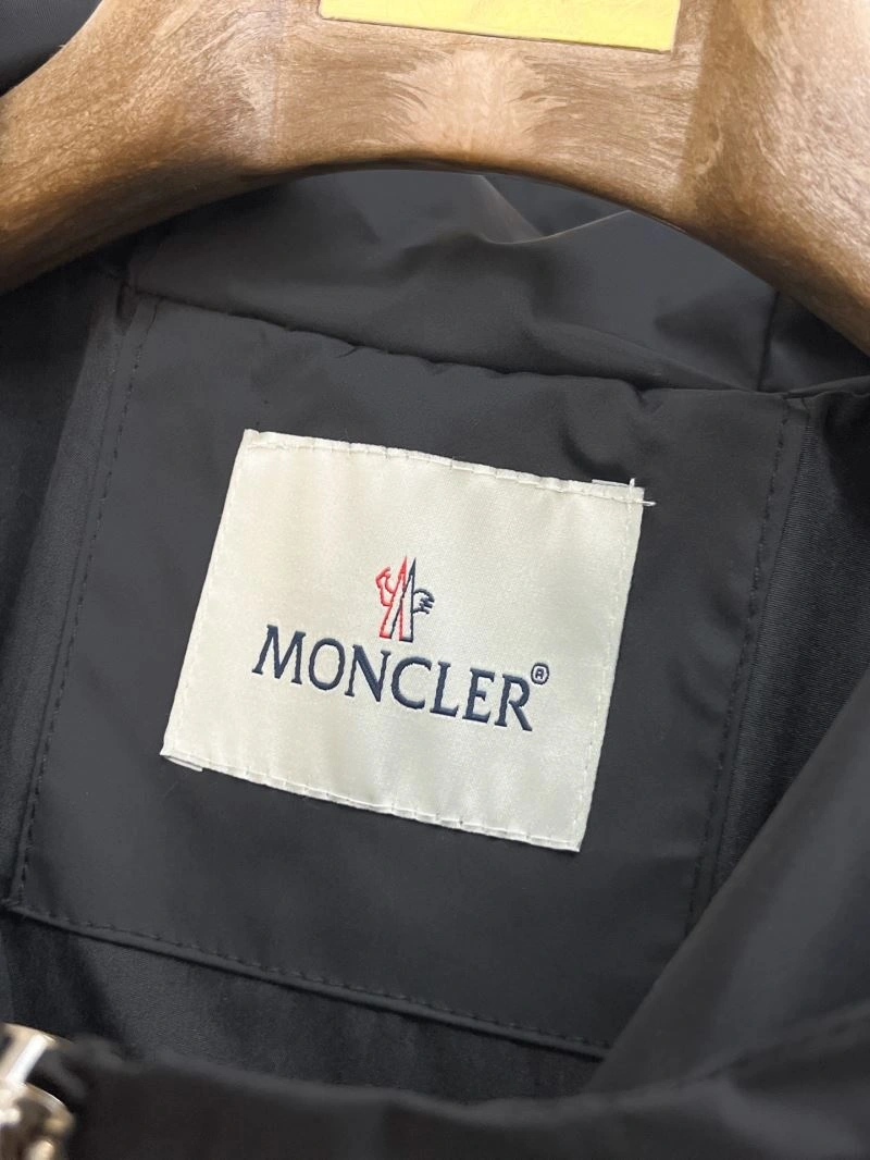 Moncler Outwear FashionForward 142516