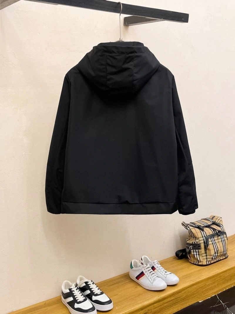 Moncler Outwear WellDesigned 142513