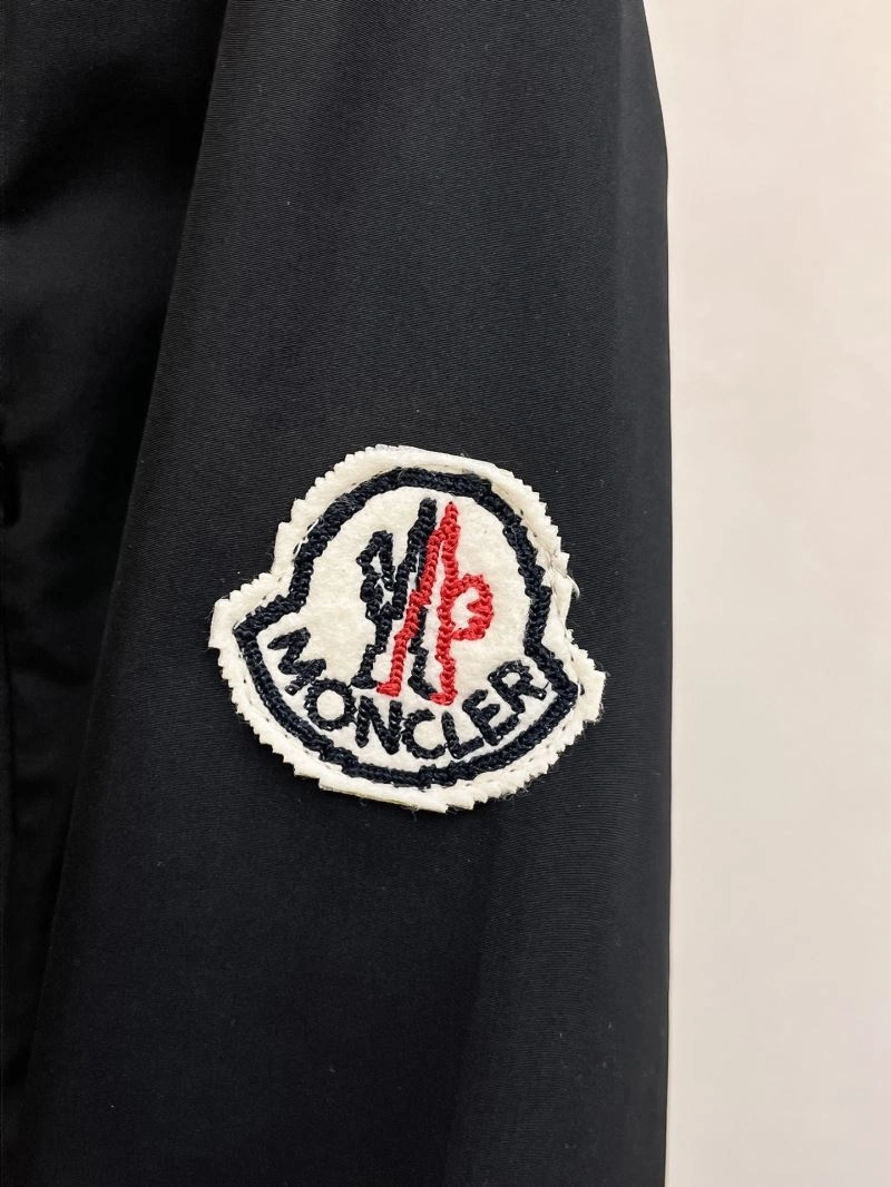Moncler Outwear WellDesigned 142513