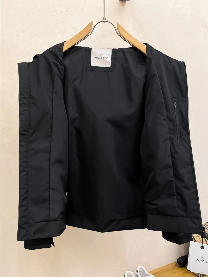 Moncler Outwear WellDesigned 142513