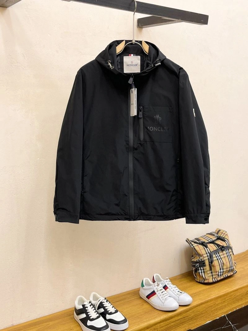 Moncler Outwear WaterResistant 142512