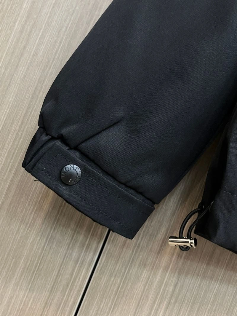 Moncler Outwear Lightweight 142508