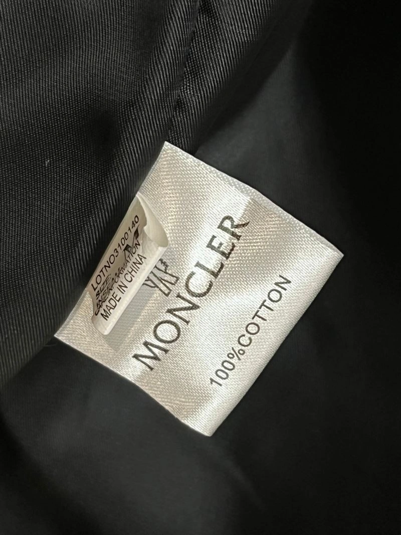 Moncler Outwear Flexible 142503