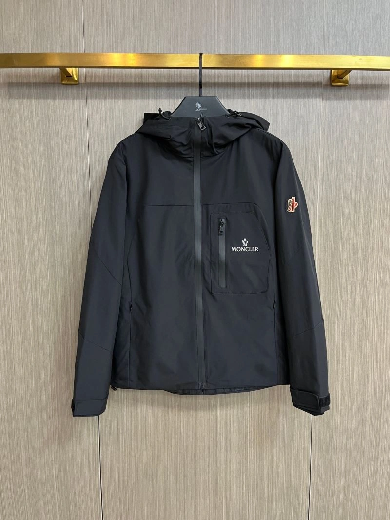 Moncler Outwear Unique 142501