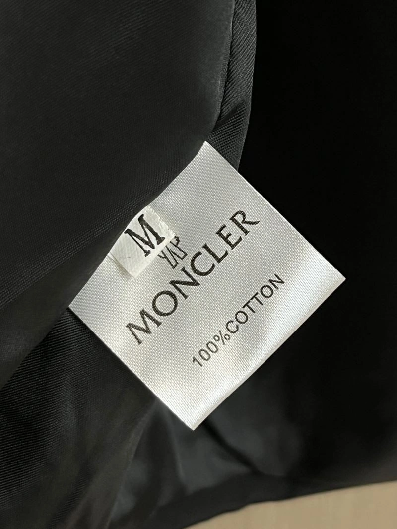 Moncler Outwear Unique 142501
