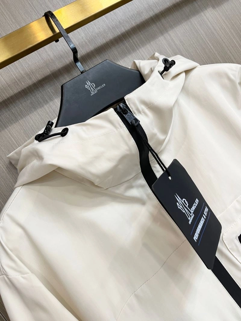 FreshLook Moncler Outwear 142502